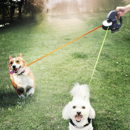 🐶 50% RABATT NU!🔦 Två-i-Ett Multifunktionell Hundpromenad – Indragbar, LED Ljus & Bajspåse Dispenser – Hands-Free Koppel 🛍️