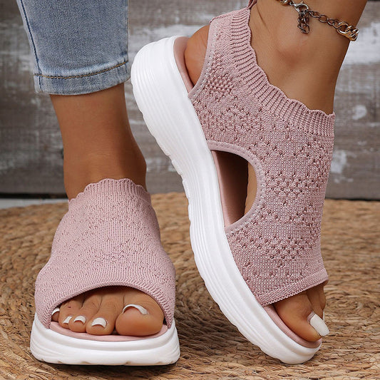 👡🌬️ Bekväma plattformssandaler i stickat med halkskydd